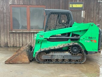 Smykový pásoví nakladač Bobcat T550 - 3