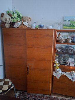 Retro drevený nábytok - 3