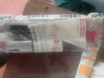 Chemická kotva Hilti - 3