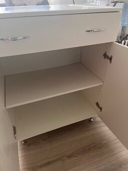kupelnova skrinka - 3