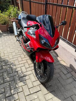 Honda CBR 600, F4 - 3