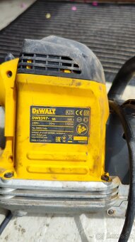 Predám pílu Dewalt aligator DWE397 - 3