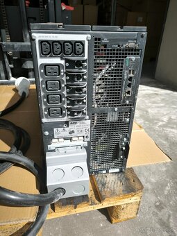 Záložný náhradný zdroj elektriny pre domacnosť / firmu - APC - 3