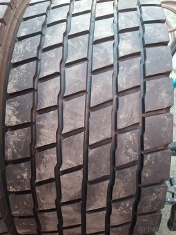 295/60 R22,5 JINYU / ZÁBEROVÉ  / SADA - 3