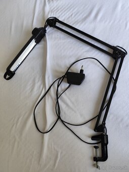 Interiérové lampy – stojace a stolové - 3