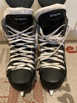 Korčule CCM velkost 40 - 3