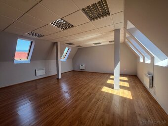 35m2+20m2 kancelárie na hviezdoslavovom námestí - 3