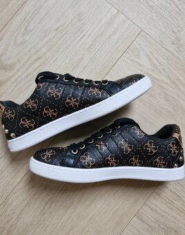 NOVE Guess monogram tenisky 36 - 3