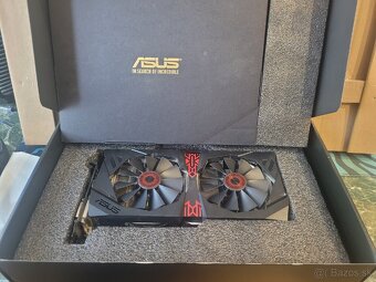ASUS Strix R9 380 - 3