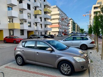 Predám KIA Ceed 1.4 Benzín 77kw - 3