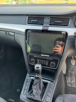 Divoz gb: Škoda Superb 1.6 TDI (2013) – pravostranné riaden - 3