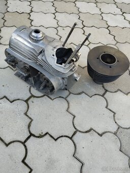 Motor ČZ 250 - 3