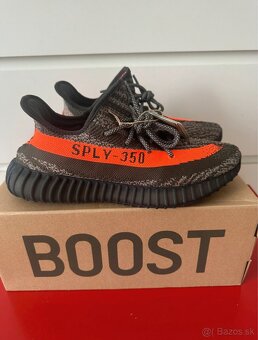 Yeezy 350 V2 Carbon Beluga - 3