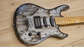 Washburn KC LTD - 3