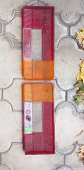 Lada 1600 zadné kryty svetiel - 3