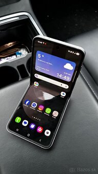 Samsung Galaxy z flip 6 - 3