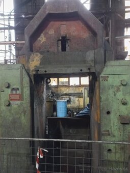 Hydraulický lis ŽĎAS LVH 2500 (948) - 3