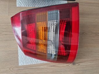 Opel Astra 2 zadné svetlá - 3