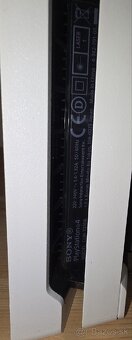 PS4 Pro (tichá verzia) + 2 ovládače + nová batéria - 3