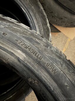 pneu 225/45 r18 - 3