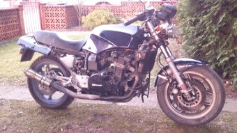 Kawasaki GPZ 900 legenda TOP GUN - 3