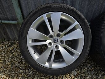 5x112 R18 Škoda Zenith Superb 3 235/45 R18 - 3