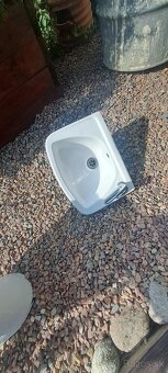 Wc misa a umývadlo DARUJEM - 3