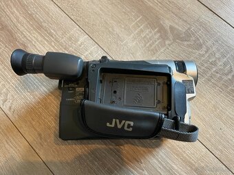 MiniDV kamera JVC GR-DVF1E - 3