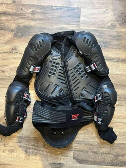 Predám Chránič tela EMERZE EM7 - 3