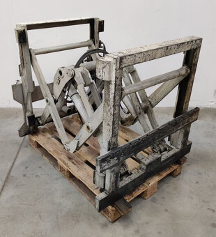 Pantograf - hydraulické vysúvanie vidlíc - 3