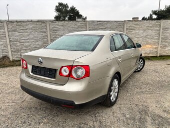 Volkswagen jetta 2,0 TDi - 3