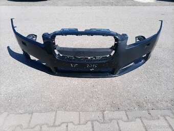 Kapota jaguár XF - 3