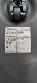vysávač Electrolux EEG43WR - 3