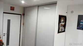 predám vstavanú skriňu - 3