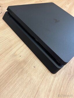 PLAYSTATION 4 SLIM 500GB - 3