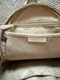 Michael Kors Erin Medium Women's Backpack (LT Cream) - 3