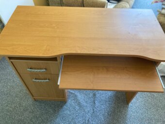 Pracovny stol - 3