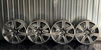 #38 Nové elektróny originál Mercedes r18 - 3