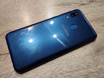 Samsung Galaxy A20e - 3