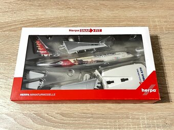 Model lietadla A319, mierka 1/200 - 3