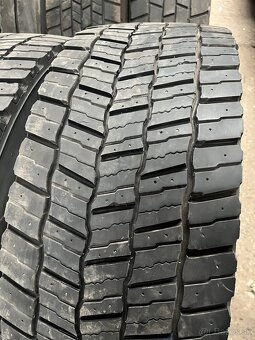 Predám 315/70R22,5 - 3