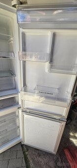 Samsung chladnicka 304l (98l + 191l + 15l) - 3