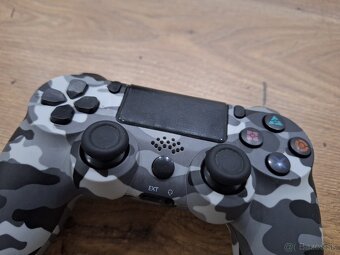 Herný ovládač na PS4 - 3