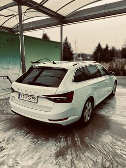 Škoda Superb Combi premium edition - 3