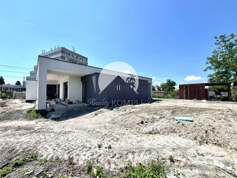 Reality KOMPLEX s.r.o. ponúka na PREDAJ 3 izbový dvojdom-NOV - 3