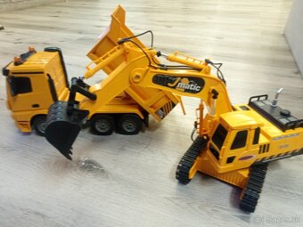 RC STROJE / VOZIDLA - 3