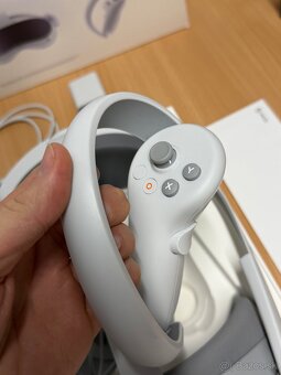 Virtuálna realita pico 4 8/256gb - pekný stav - 3