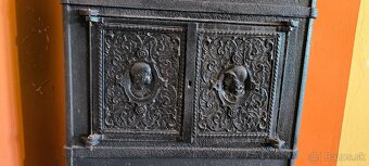 Starožitná liatinová pec. - 3