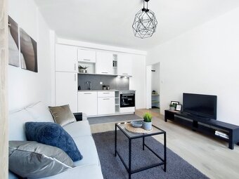 ✅ ZREKONŠTRUOVANÝ 2+KK PRIAMO V CENTRE - 3