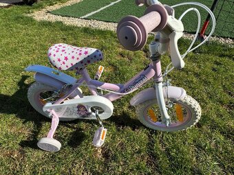 Bicykel aj s pomocnými kolieskami pre dievčatko 3 az 6 rokov - 3